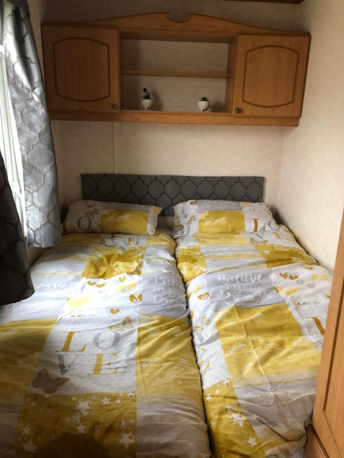 Lovely 3 Bedroom 8 Berth Caravan In Рил Экстерьер фото