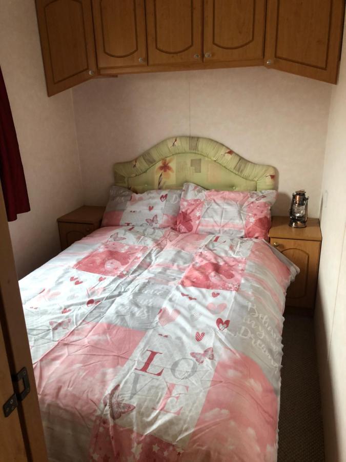 Lovely 3 Bedroom 8 Berth Caravan In Рил Экстерьер фото